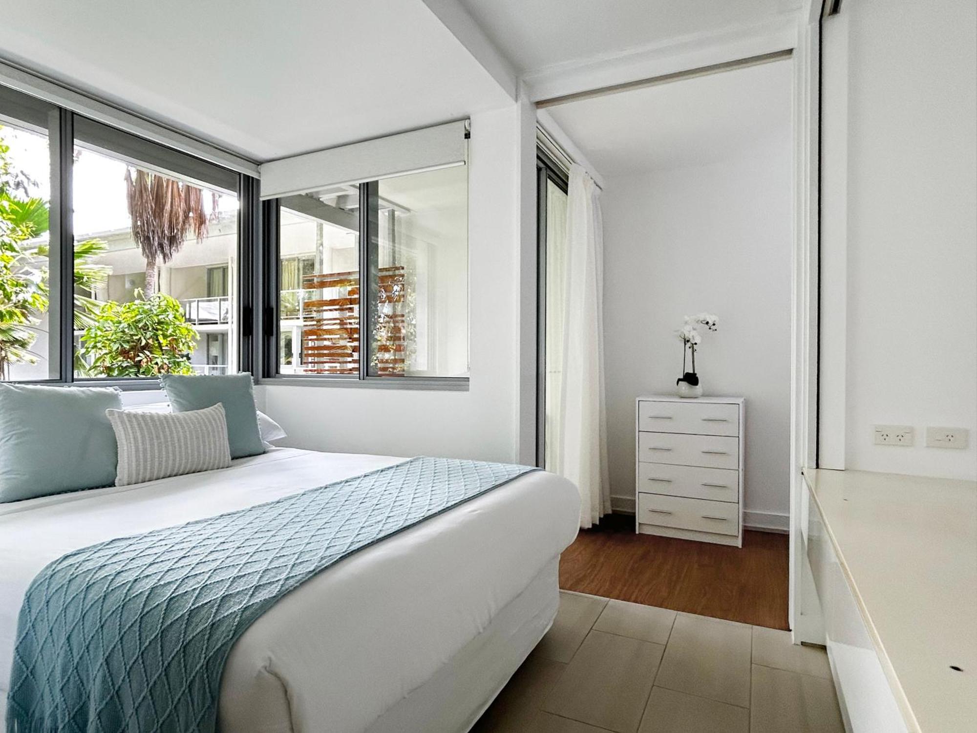 Palm Cove Beachside Apartments - Pool And Garden Views ภายนอก รูปภาพ